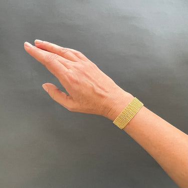 Brazalete Telar Dorado Delgado Metálico Dorado